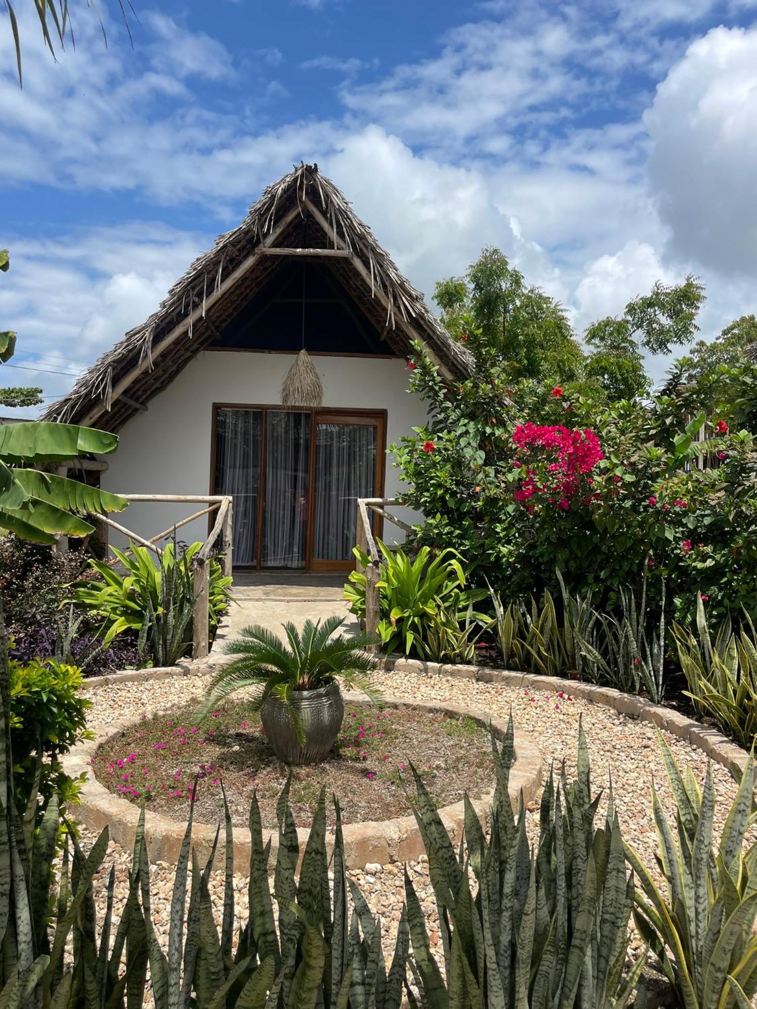 Kokopelli Bungalows Nungwi Exterior photo
